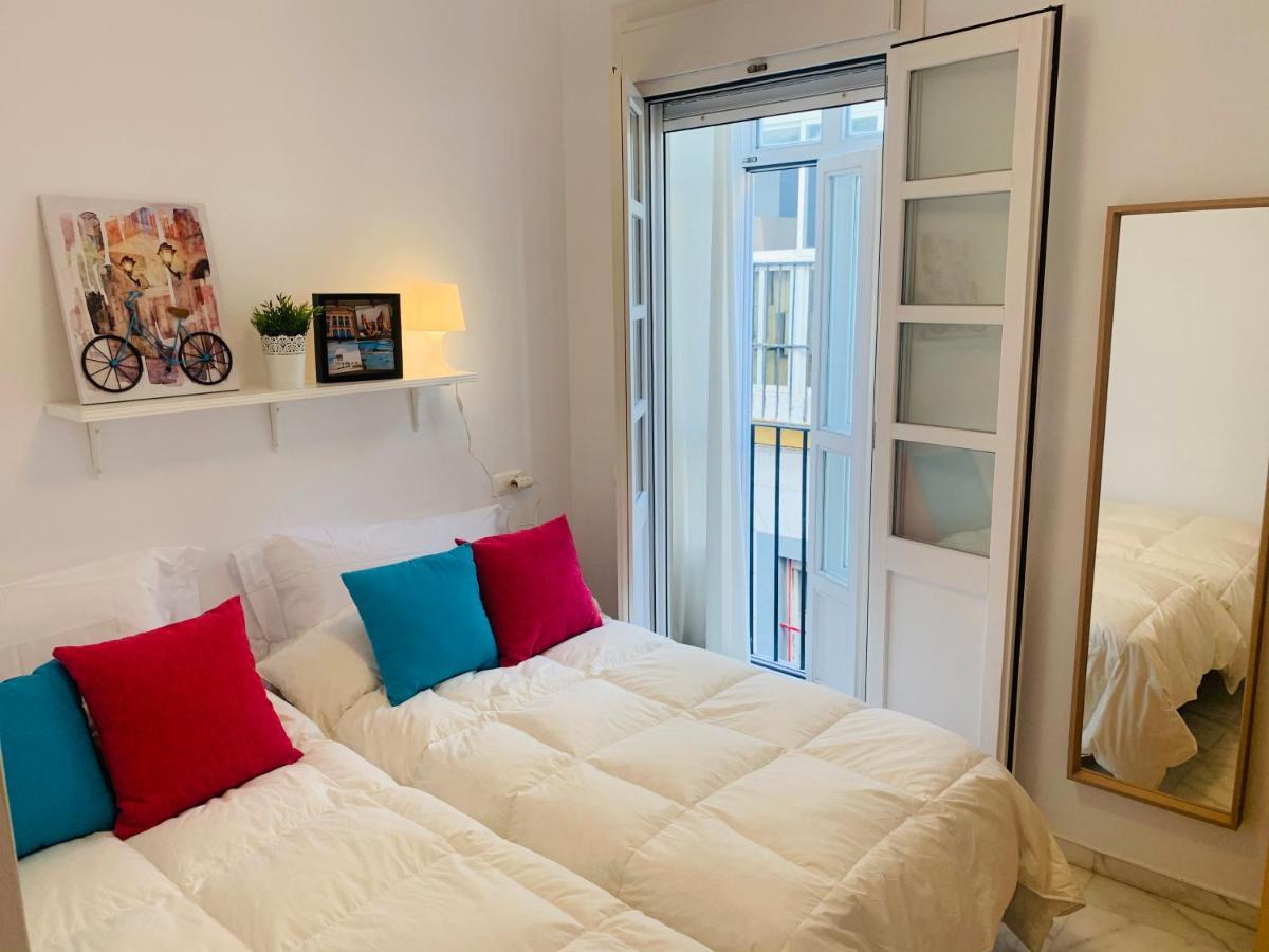 Bonito Apartamento Junto Al Gran Teatro Falla Cádiz Buitenkant foto
